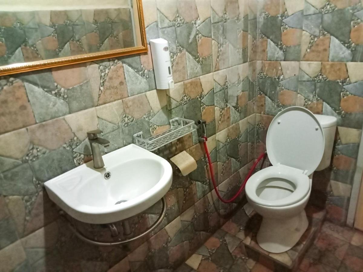 Tangkoko Ranger Homestay Bitung Luaran gambar